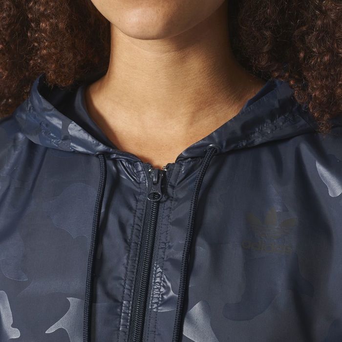 Adidas original дамско яке / ветренка / ветровка