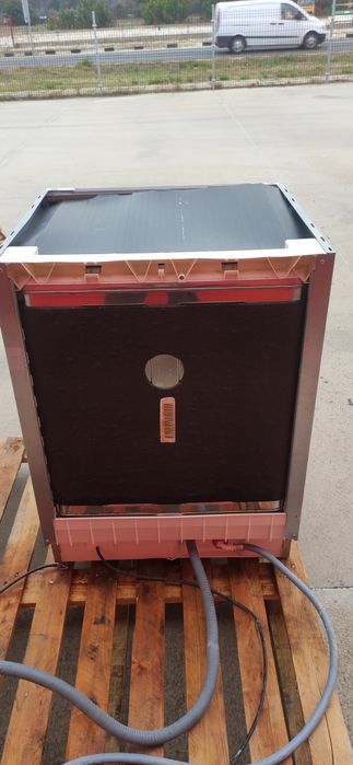 Съдомиялна за вграждане .Indesit