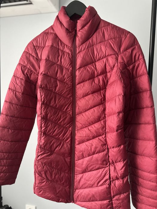 Шушлеково яке  тъмно червено