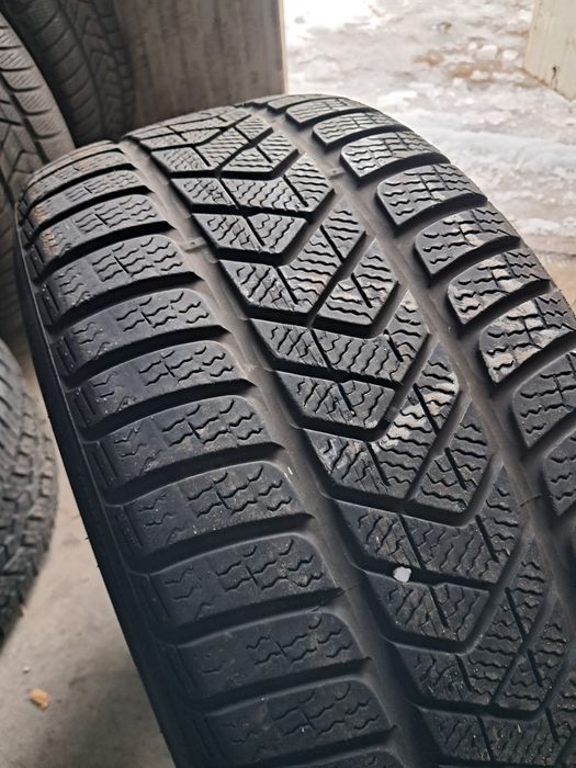 1xAnvelopa second iarna 255 35 R20 Pirelli 6mm