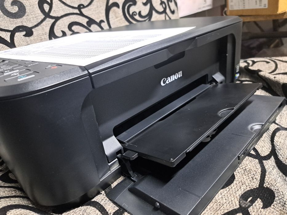 Принтер Canon Mg2240 цветной
