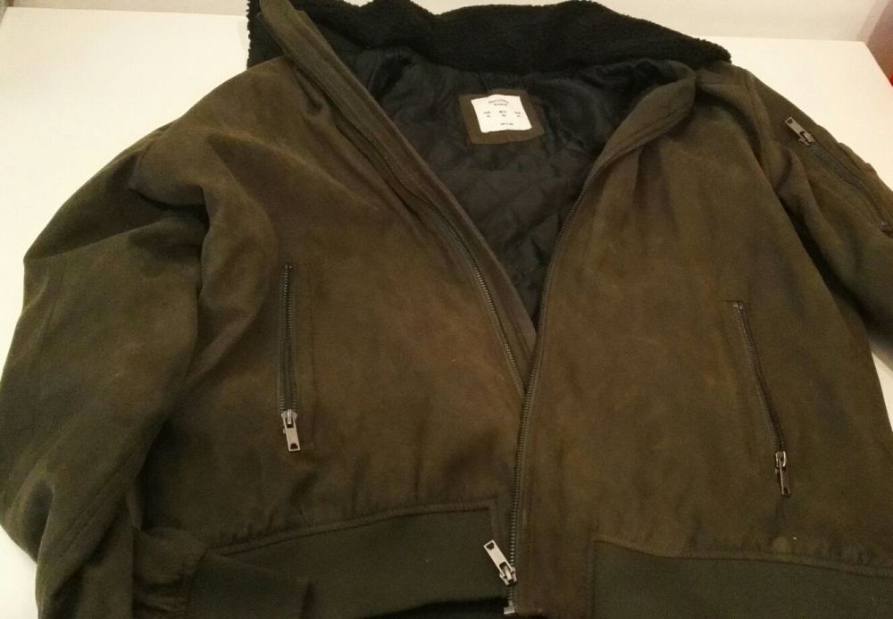 Geaca Bershka marimeaXL