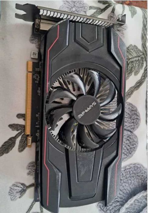 pentru dezmembrat saphire pulse rx 560 de 2 gb ddr5 -defecta