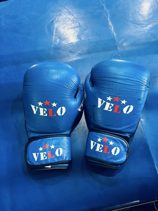 Перчатки для бокса