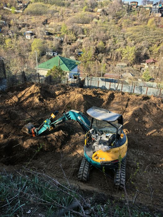 Экскаватор-мини Услуги Алматы трактор