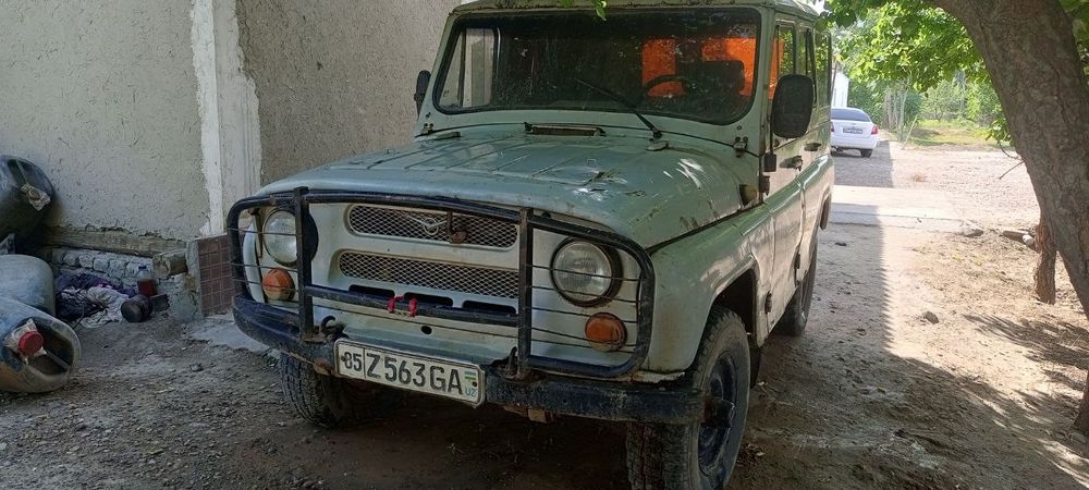 УАЗ ХАНТЕР сотилади.