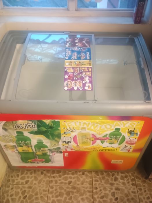 Ladă frigorifică înghețată