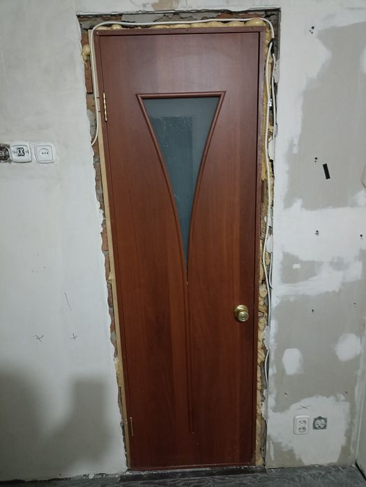 Двери межкомнатные бу