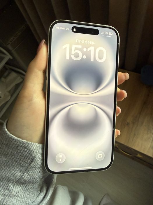 iPhone 16, с гарантией, пользовалась сама лично, в отличном состоянии