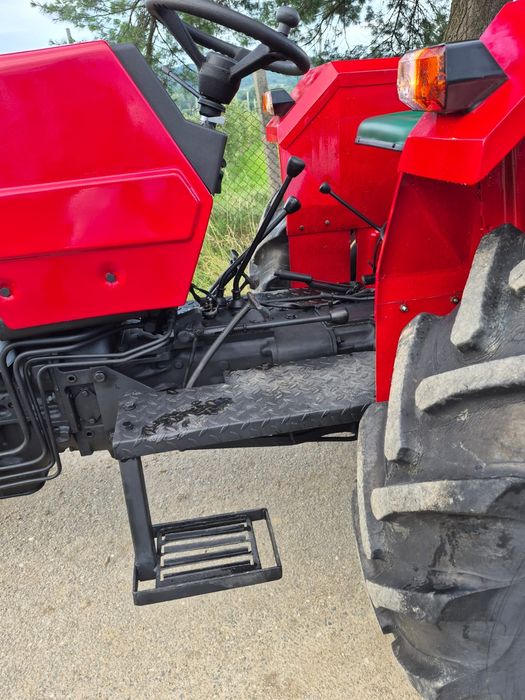 Tractor Universal 453 de Brașov