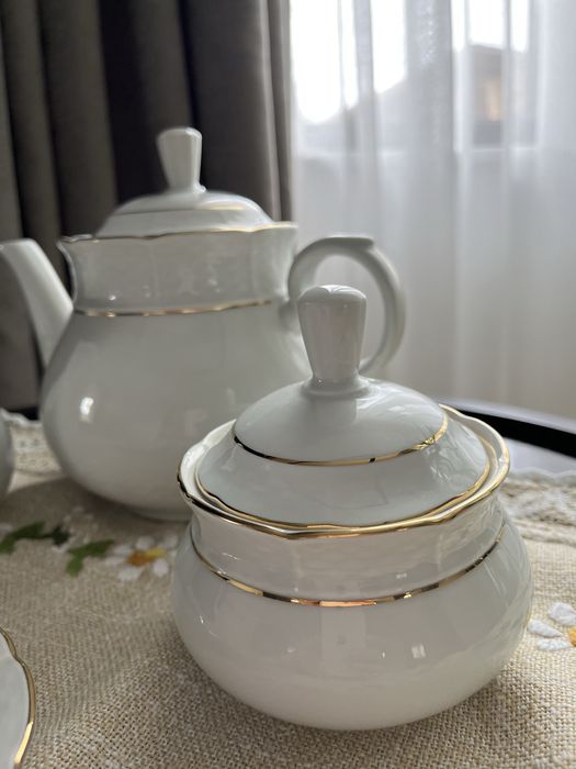 Vand serviciu de ceai din portelan