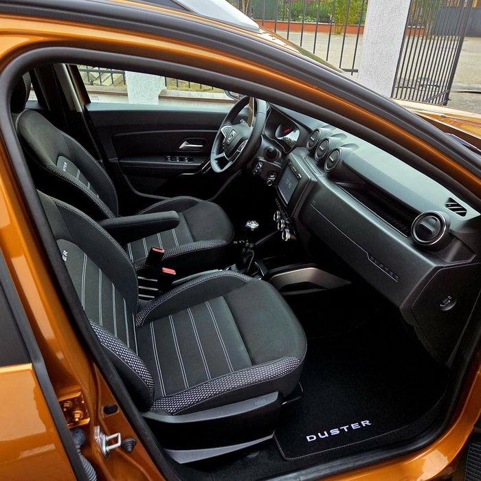 Dacia Duster 4x4 1.2 benzina 125CP Turbo~Impecabil~Prestige Orange~jante/Navi/Camera/carte service