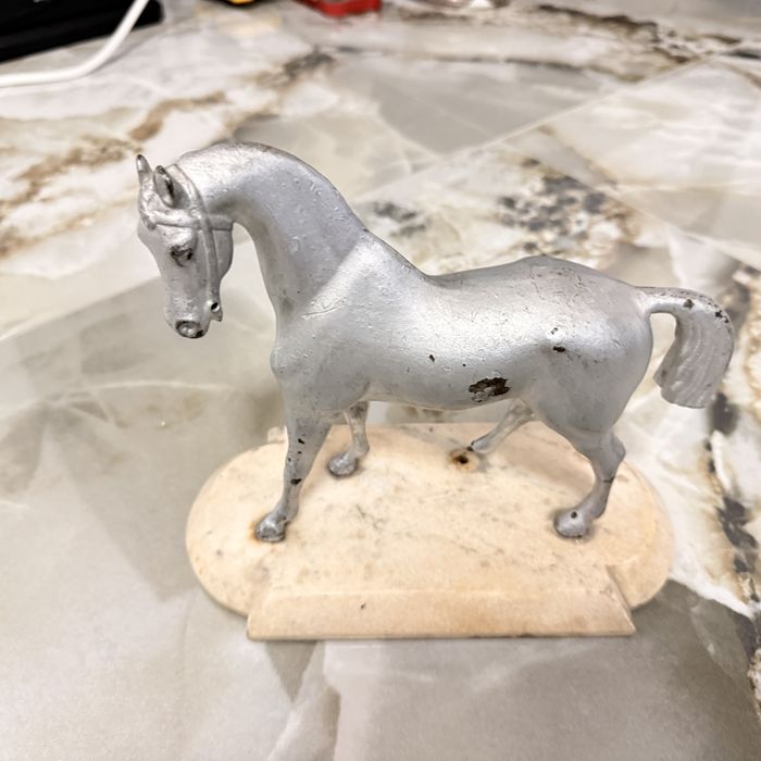 Statueta din bronz