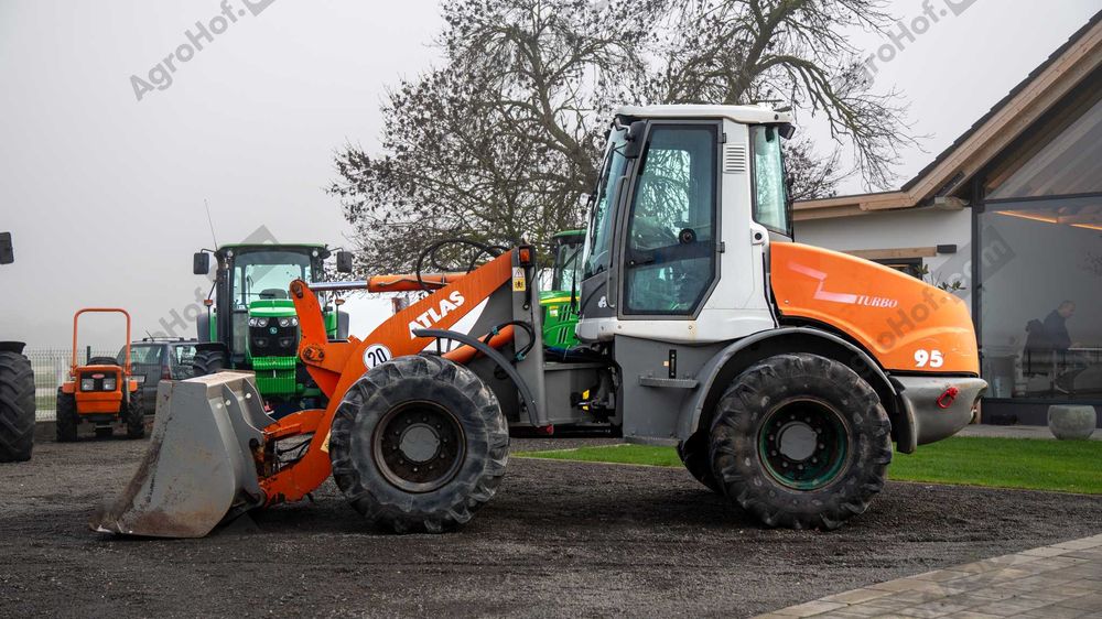 Încărcător frontal (stare folosită) / Atlas AR 95