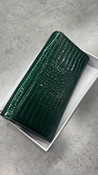 Кошелек из натуральной кожи