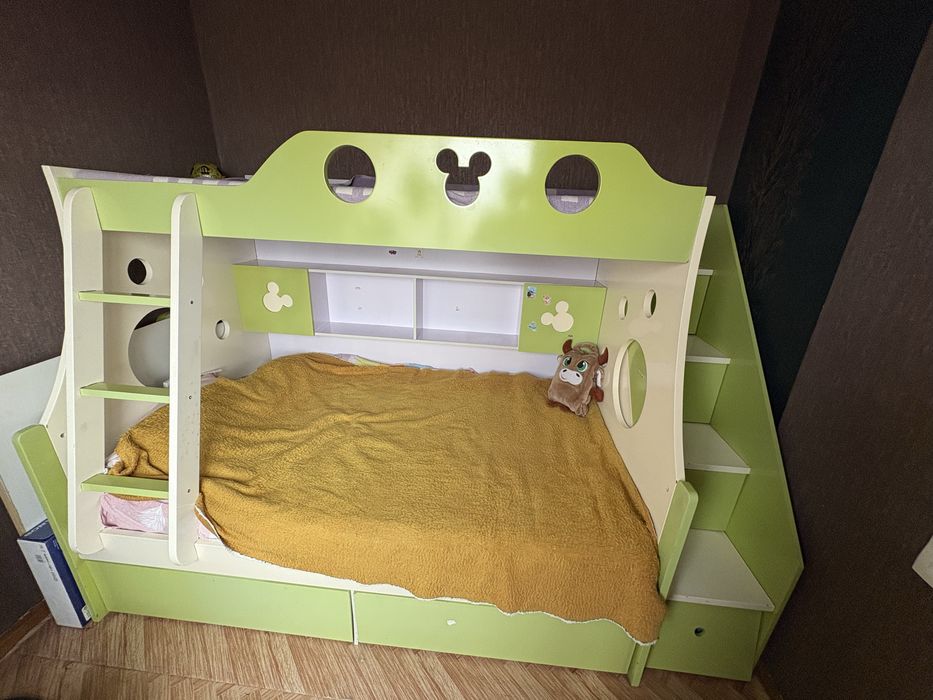 Детская 2х-ярусная кровать