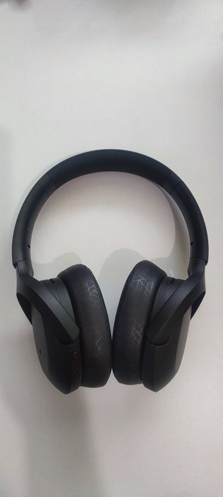 Продам наушники сони (sony)