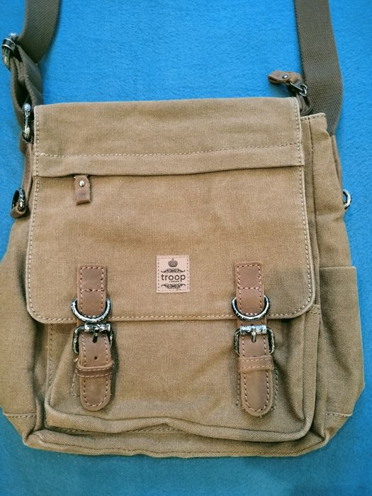 Vănd geantă vintage Troop London