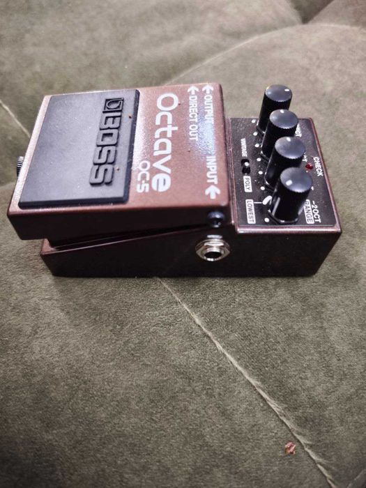 Продавам два китарни/бас ефекта – перфектно състояние