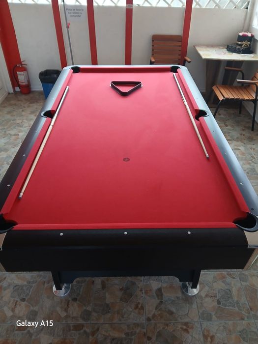 Vând masă biliard