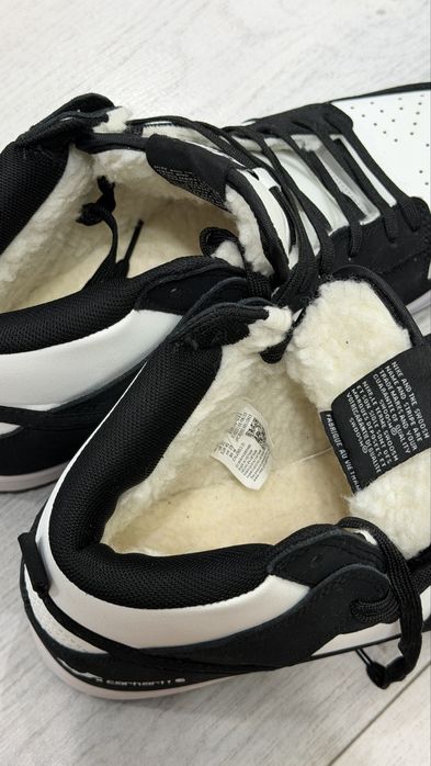 Кроссовки Nike зимние.