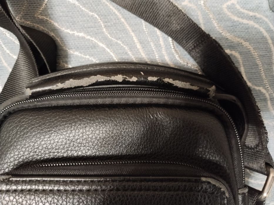 Продам барсетку кожзам б/у