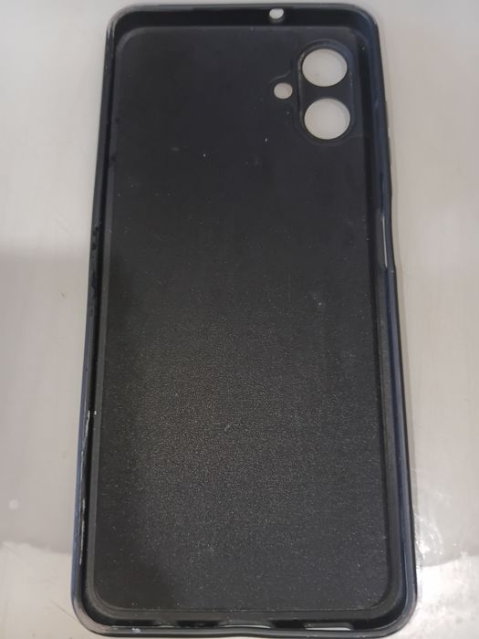 Продам чехол самсунг а06