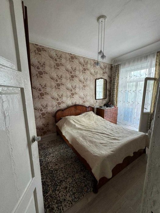 Продается 4 комнатная квартира в Старом городе.