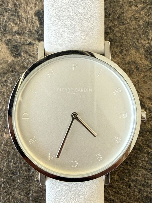 Дамски бял часовник PIERRE CARDIN