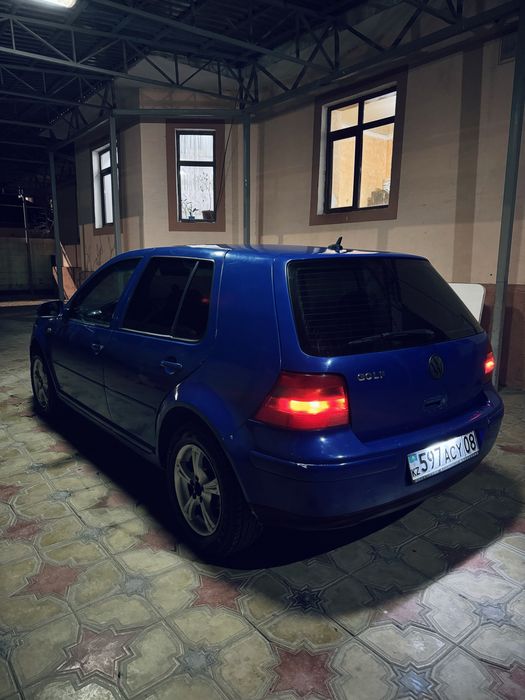 Срочно продается Гольф 4 1,6обьем