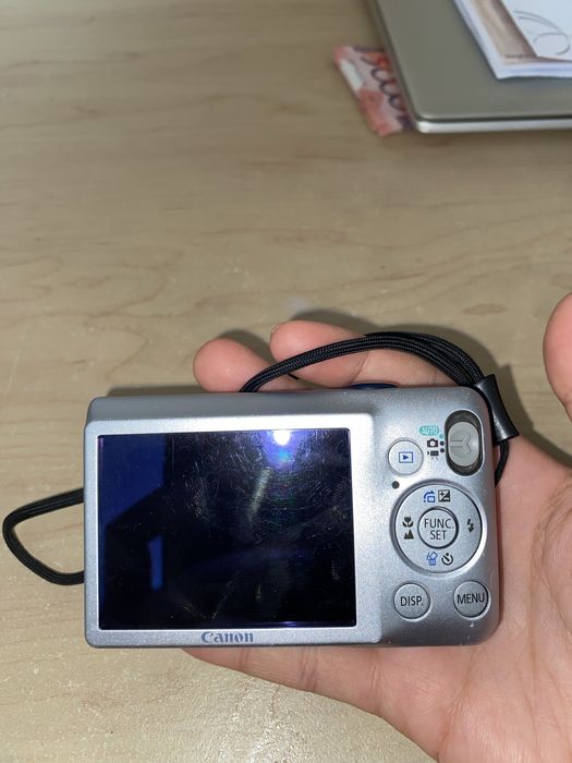 Canon IXUS 105/ 4x15/ 12.1 mega pixes