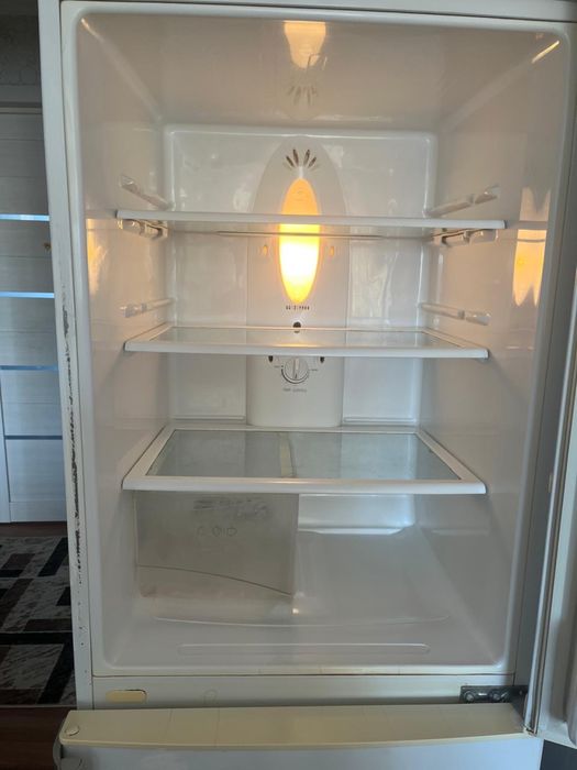 Продам холодильник б/у