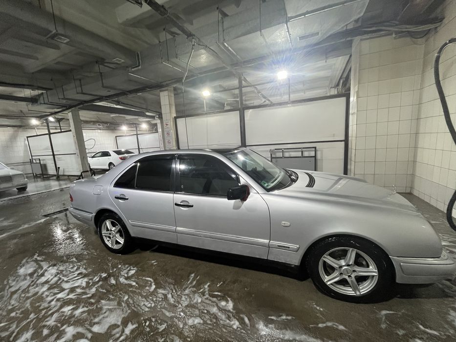 Мерседес 210 2.8