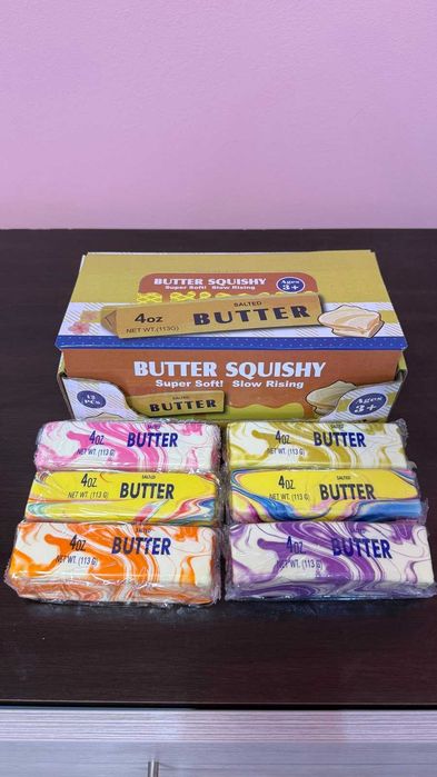 НА ЕДРО Скуиши дъмплинг Масло/Butter Squishy/Dumpling антистрес играчка 14см