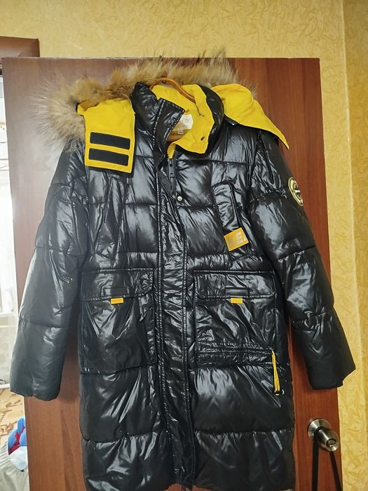 Пальто зимнее. На 10-12 лет