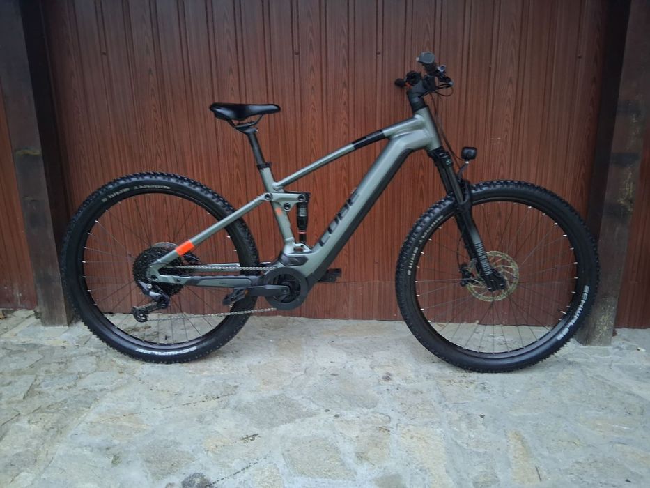 Електрически Планински Велосипед МТВ. CUBE  120 STEREO  PRO