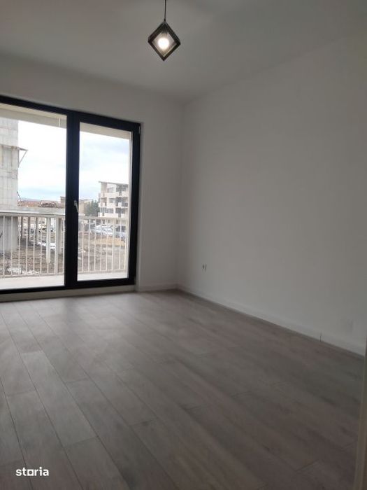 Apartament de 3 camere, finisat, 56 mp, etaj intermediar, zona Eroilor