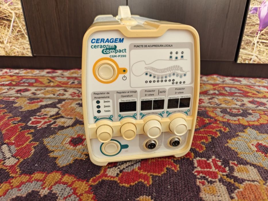 Aparat masaj Ceragem Compact CGM P390 - masaj termic cu pietre de jad
