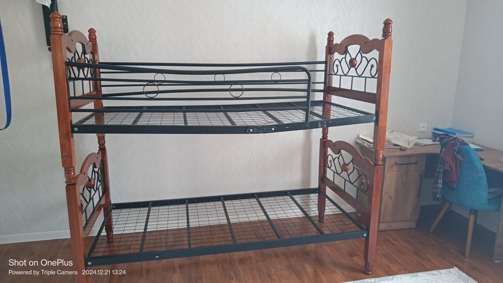 Кровать двухжтажный