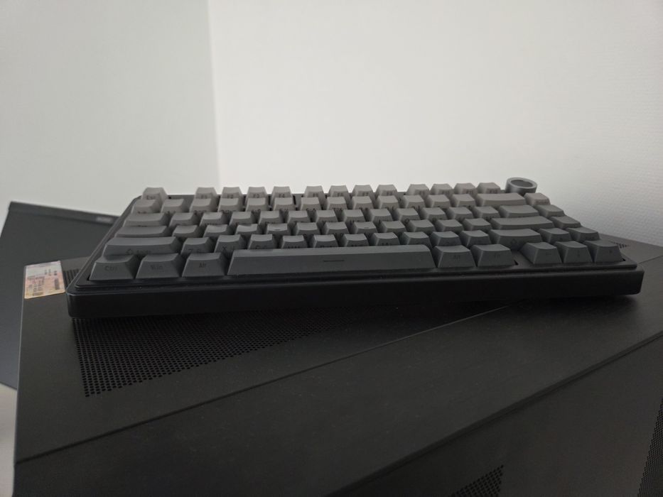 Продам Aula f 75.