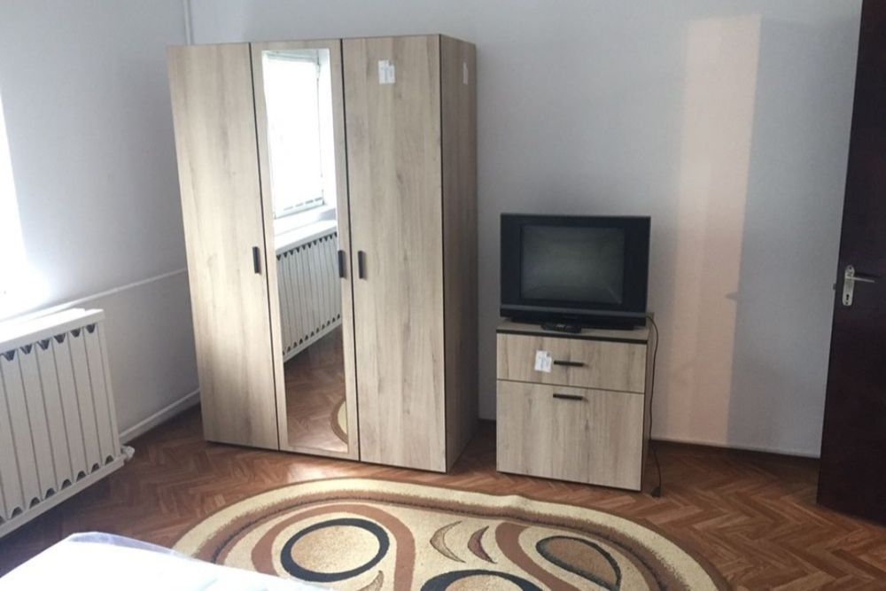 Inchiriez apartament 2 camere centru Otopeni