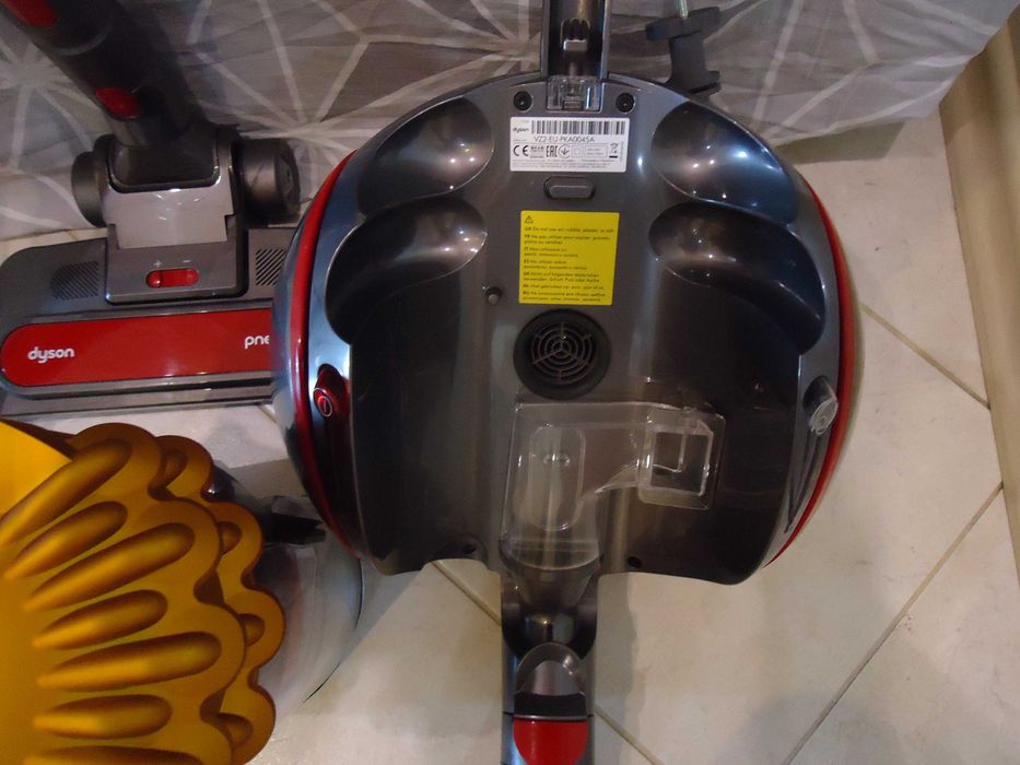 Прахосмукачка Dyson Big Ball Absolute 2