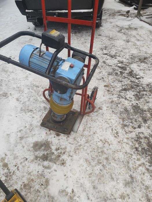 Трамбовка(кузнечик)