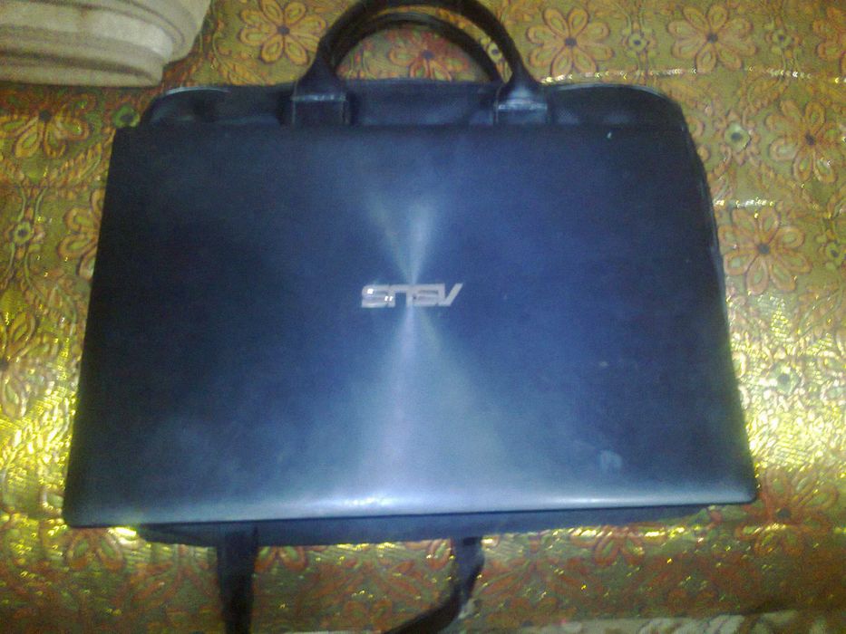 Продам или обменяю ноутбук на телефон: 400 000 сум - Ноутбуки Ангрен на Olx