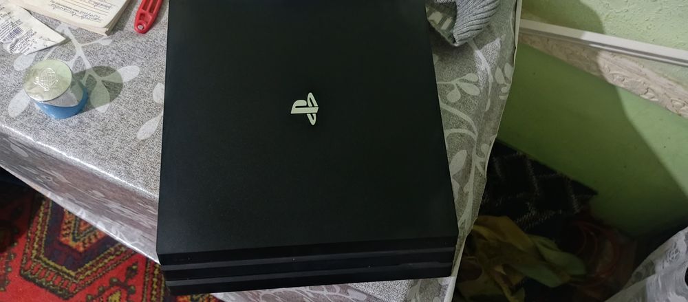 Пс 4 про  холатига Гап ёк