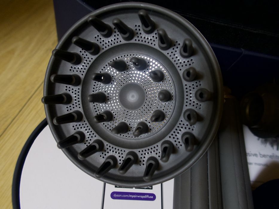 Dyson airwrap albastru