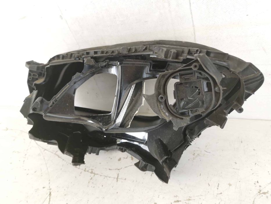 Десен фар стъкло Мерцедес-Бенц ГЛА-Клас / Mercedes-Benz GLA-Class X156