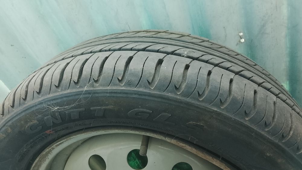Шину с диском 185/60R14