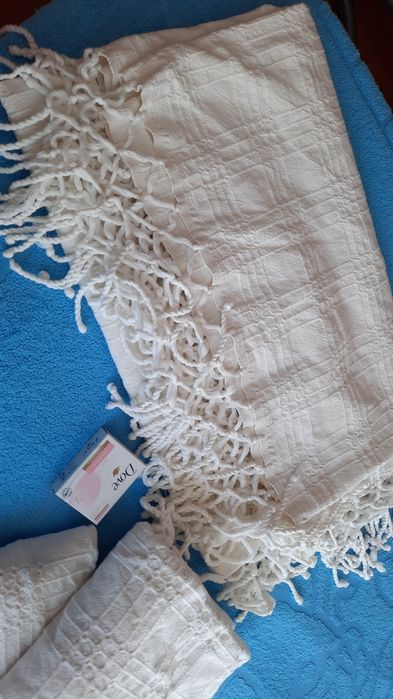 Set sau separat(1+2)Huse din in cu franjuri pentru canapea si fotolii