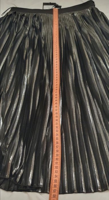 Fusta midi neagra  plisata Mohito